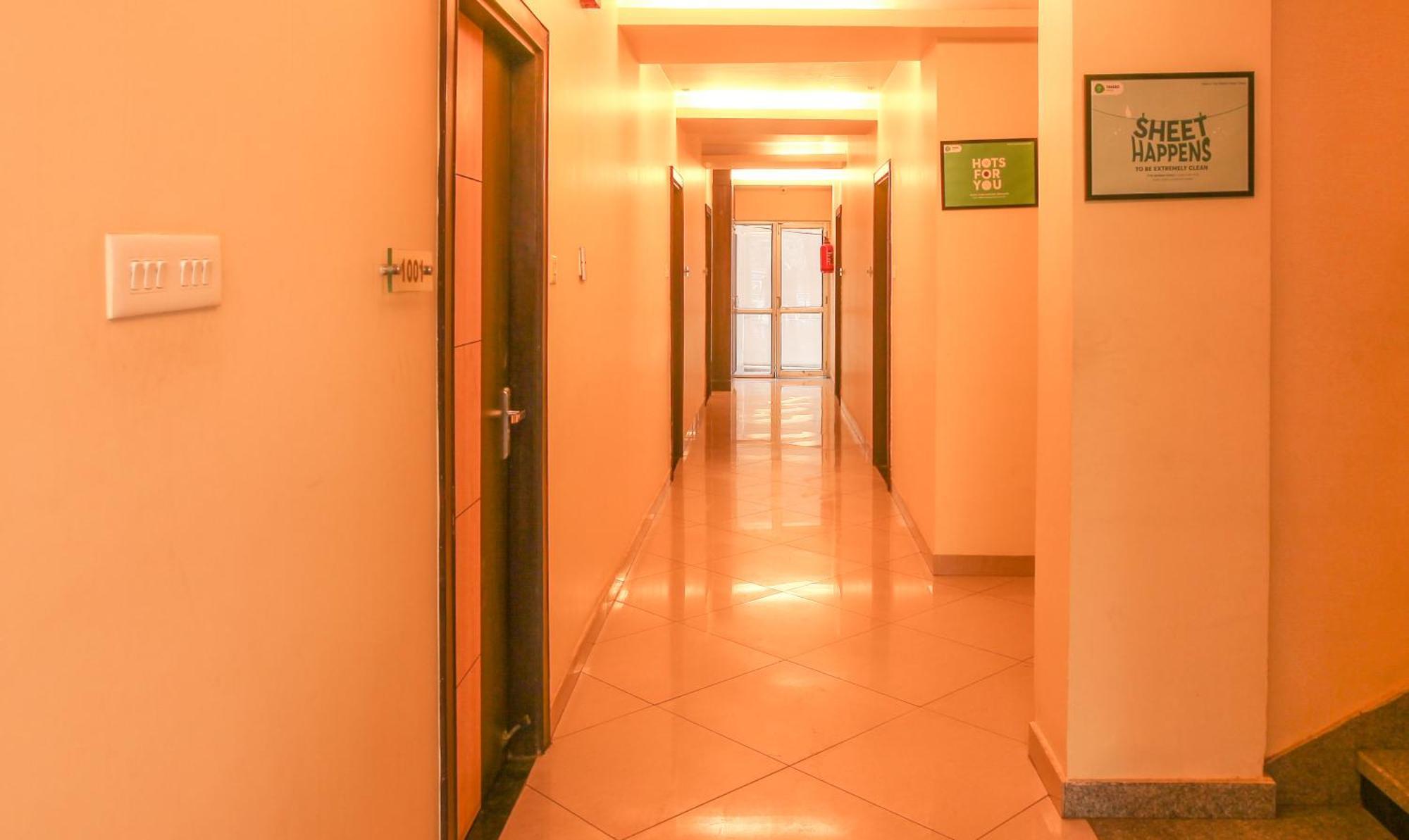 Hotel Janki International 3 Km From Kashi Vishwanath Temple Free Pickup From Railway Station Varanasi Exterior foto